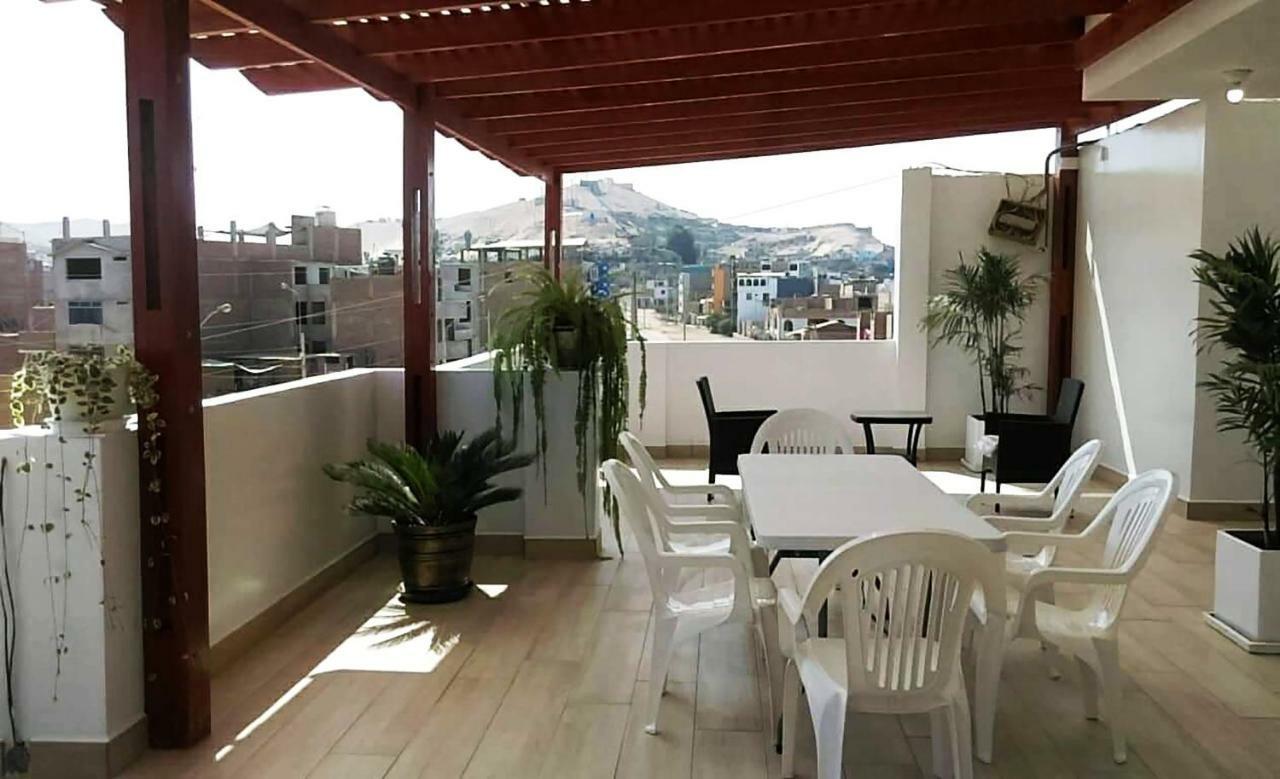Hospedaje Luna Llena San Vicente de Cañete Kültér fotó